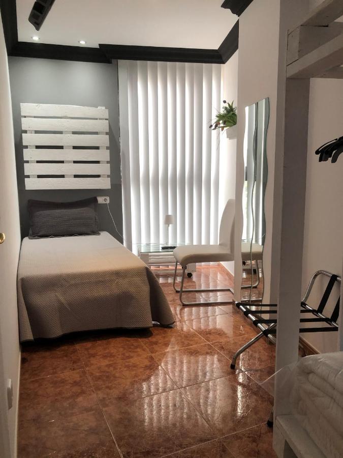Apartamentos Los Angeles Alcañiz Exterior foto